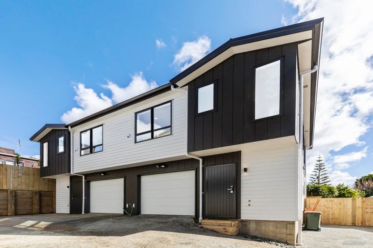 Photo of property in 4b Unsworth Drive, Unsworth Heights, Auckland, 0632