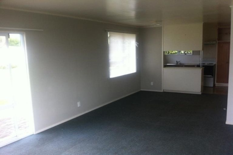 Photo of property in 8 Hawke Place, Pukekohe, 2120