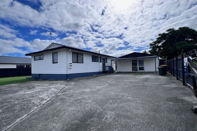 Photo of property in 8 Jodie Place, Flat Bush, Auckland, 2023