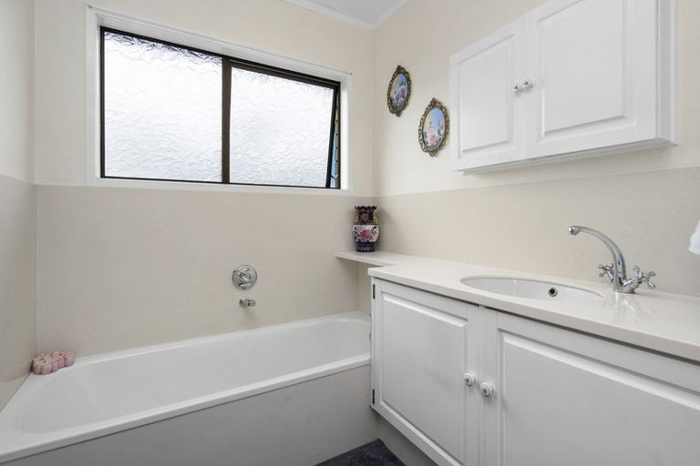 Photo of property in 42 Pelorus Street, Glenview, Hamilton, 3206