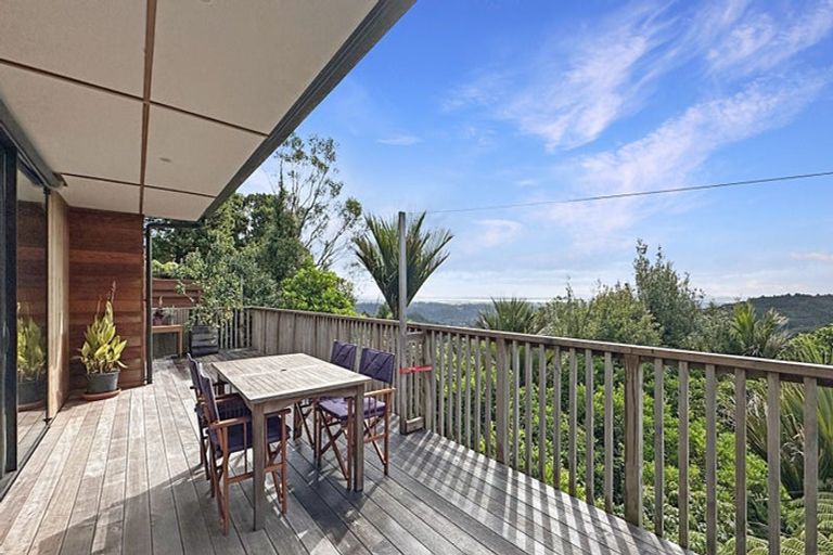 Photo of property in 144 Opanuku Road, Henderson Valley, Auckland, 0612