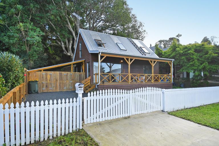 Photo of property in 43a Mckenzie Avenue, Arkles Bay, Whangaparaoa, 0932