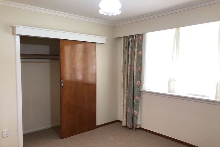 Photo of property in 2/54 Kings Crescent, Hutt Central, Lower Hutt, 5010