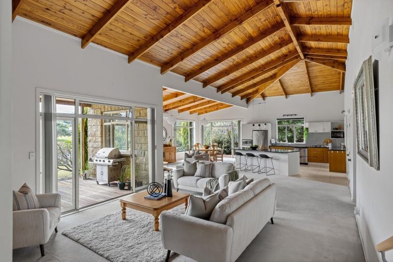 Photo of property in 9 Lakeside Drive, Orewa, 0931