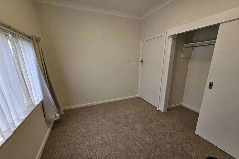 Photo of property in 30 Oxford Street, Fairfield, Hamilton, 3214