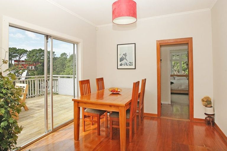 Photo of property in 6 Valley Street, Island Bay, Wellington, 6023