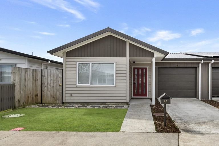 Photo of property in 25 Kapowai Boulevard, Takanini, 2112