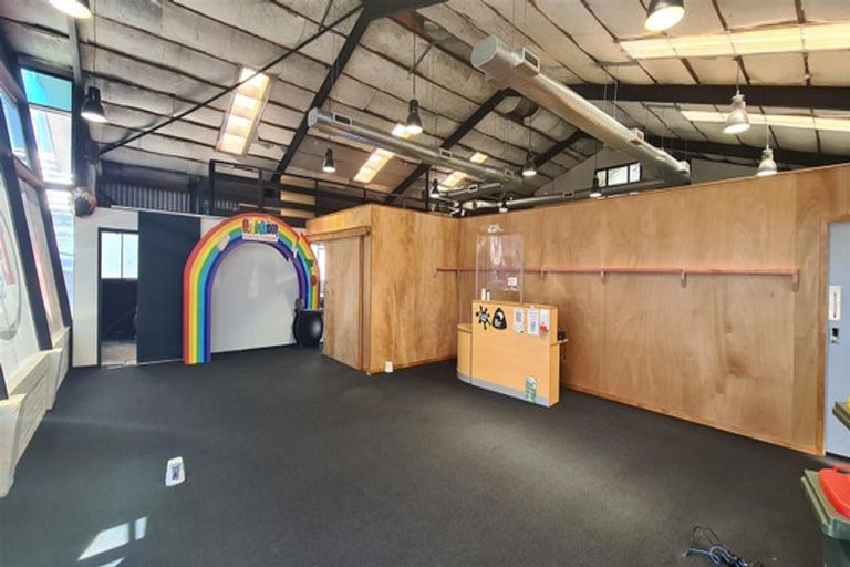 Photo of property in 25a Great South Road, Papakura, 2110