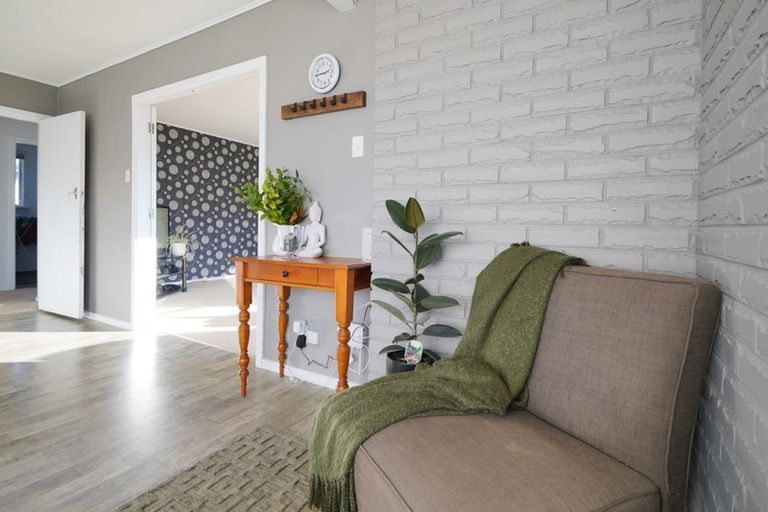 Photo of property in 28 Great North Road, Winton, 9720