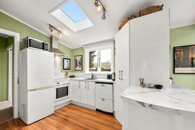 Photo of property in 6 Sandford Street, Trentham, Upper Hutt, 5018