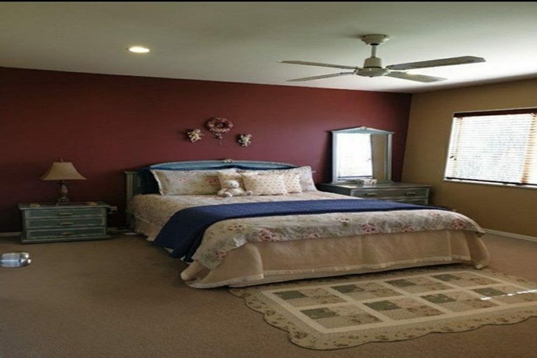 Photo of property in 701a Beach Road, Rothesay Bay, Auckland, 0630