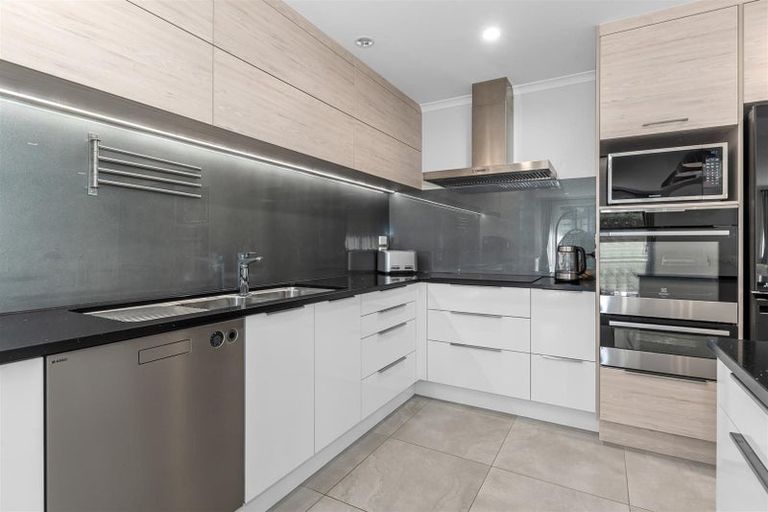 Photo of property in 12 Tieke Place, Horahora, Whangarei, 0110