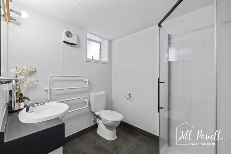 Photo of property in 2 Bickerstaffe Road, Maungaturoto, 0520