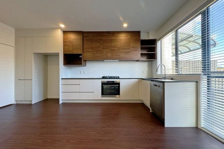 Photo of property in 12 Routhmore Street, Flat Bush, Auckland, 2019
