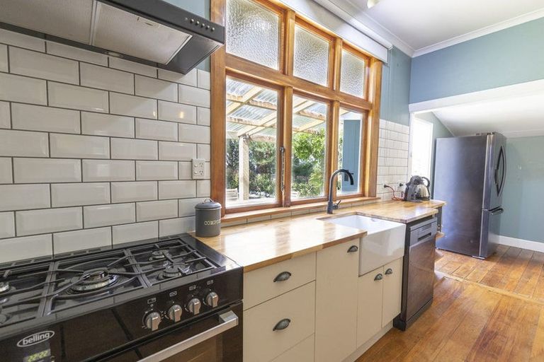 Photo of property in 17 Hekeao Road, Surrey Hills, Ashburton, 7778