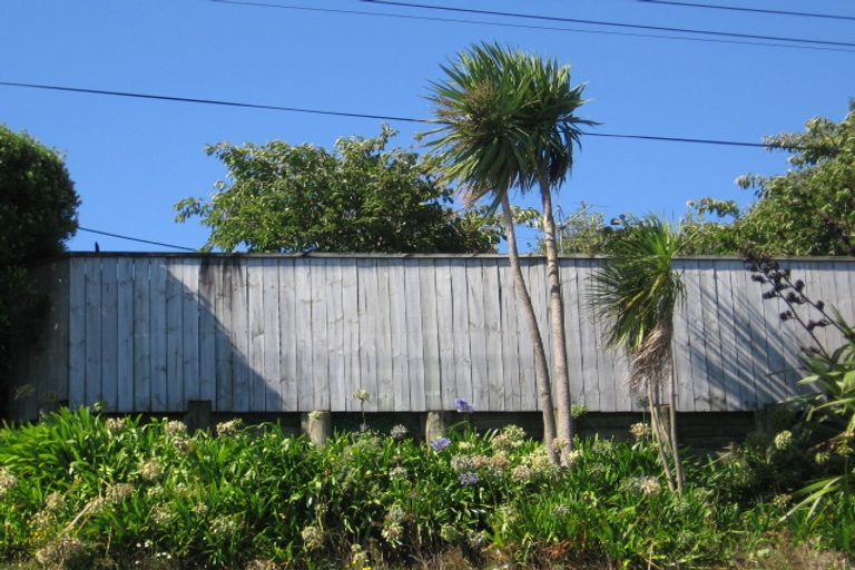 Photo of property in 2/569 Beach Road, Murrays Bay, Auckland, 0630