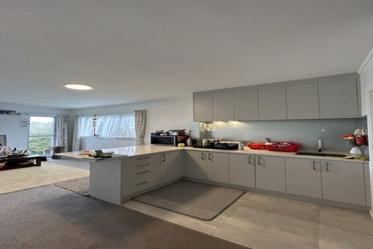 Photo of property in 337 East Coast Road, Mairangi Bay, Auckland, 0630