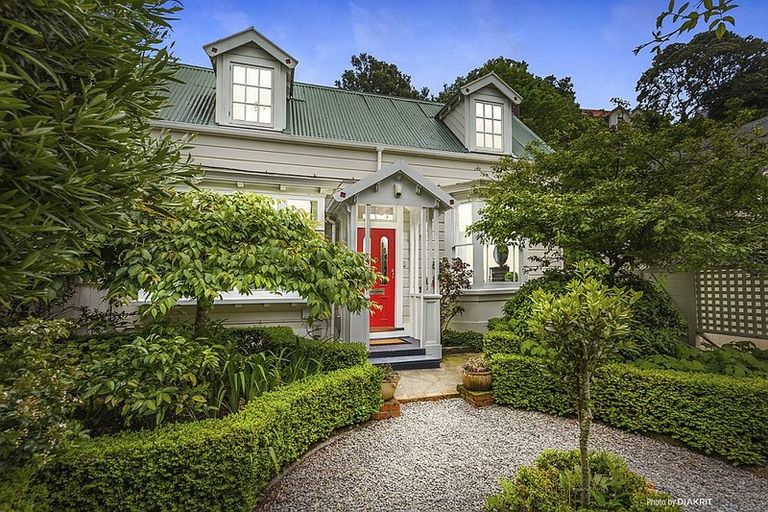 Photo of property in 192 Sydney Street West, Thorndon, Wellington, 6011