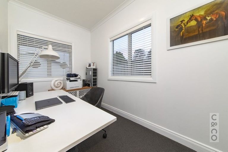 Photo of property in 37 Kaipara Portage Road, Riverhead, 0820