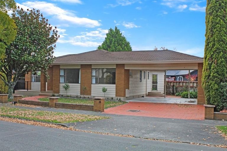 Photo of property in 33 Ihaka Street, Hokowhitu, Palmerston North, 4410