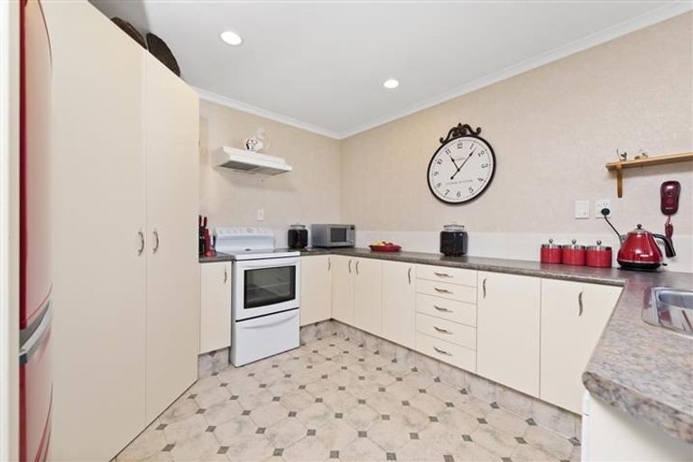 Photo of property in 9 Bayvista Close, Welcome Bay, Tauranga, 3112