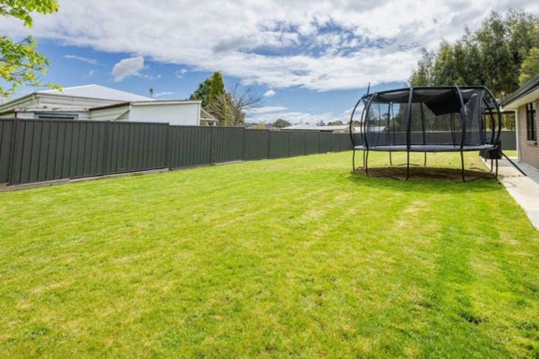 Photo of property in 2 Bibby Street, Waipawa, 4210