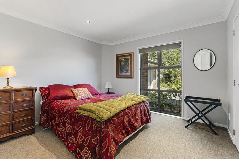 Photo of property in 525e Mangorei Road, Highlands Park, New Plymouth, 4312