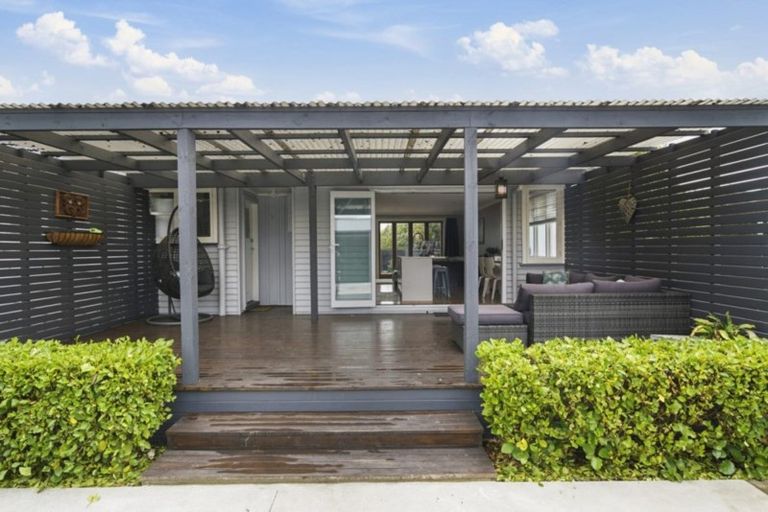 Photo of property in 115 Waihoehoe Road, Drury, 2113