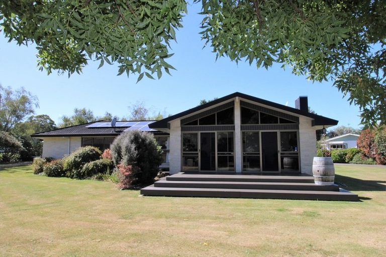 Photo of property in 10 Smith Street, Dannevirke, 4930