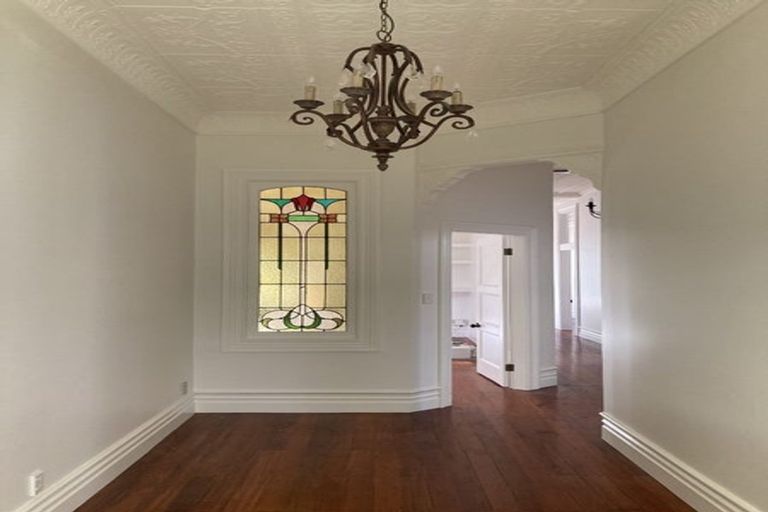 Photo of property in 74 Esplanade Road, Mount Eden, Auckland, 1024