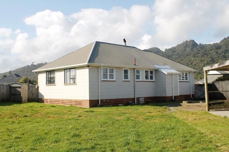 Photo of property in 13 Lynch Street, Cobden, Greymouth, 7802