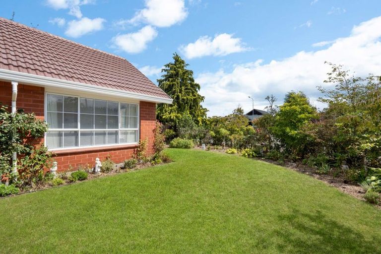 Photo of property in 248 Queenspark Drive, Parklands, Christchurch, 8083