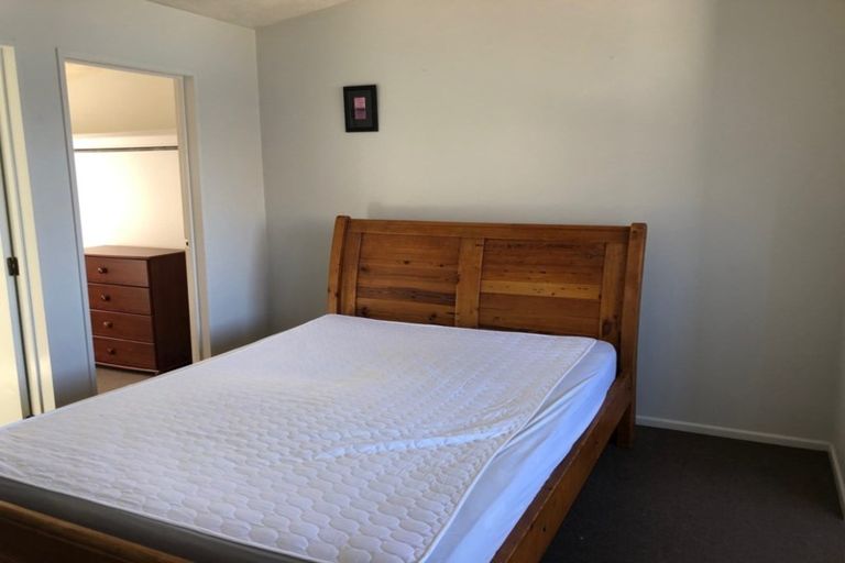 Photo of property in 2/28 Sainsbury Road, Fernhill, Queenstown, 9300