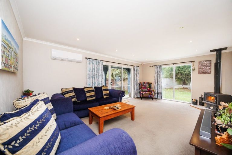 Photo of property in 17 Saturn Crescent, Milson, Palmerston North, 4414