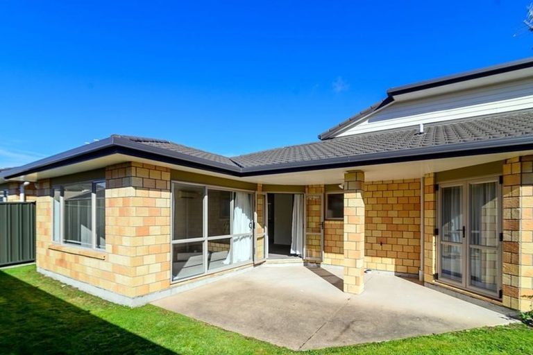 Photo of property in 29/64 Kawaha Point Road, Kawaha Point, Rotorua, 3010