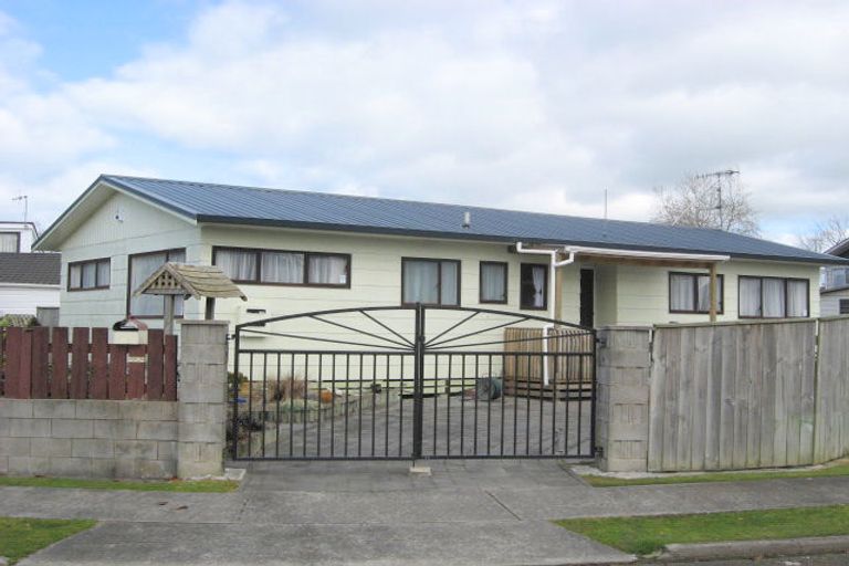 Photo of property in 16 Matipo Place, Edgecumbe, 3120