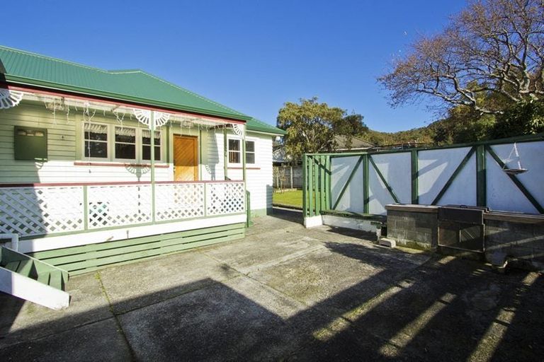 Photo of property in 7 Dublin Street, Wainuiomata, Lower Hutt, 5014
