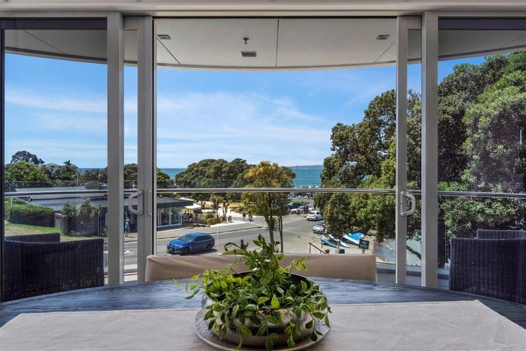 Photo of property in 1/7 The Promenade, Takapuna, Auckland, 0622