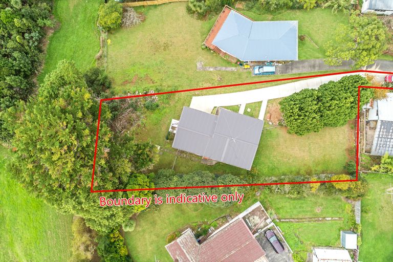 Photo of property in 59 Totaravale Drive, Totara Vale, Auckland, 0629