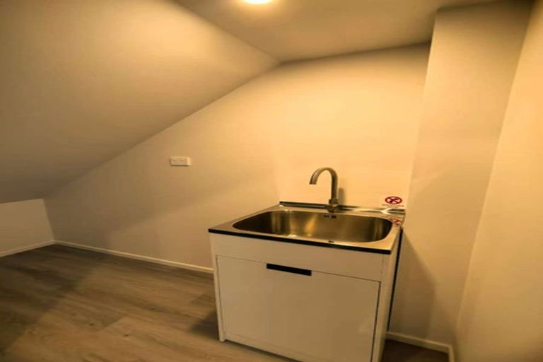 Photo of property in 16 Clementine Place, Bucklands Beach, 2014