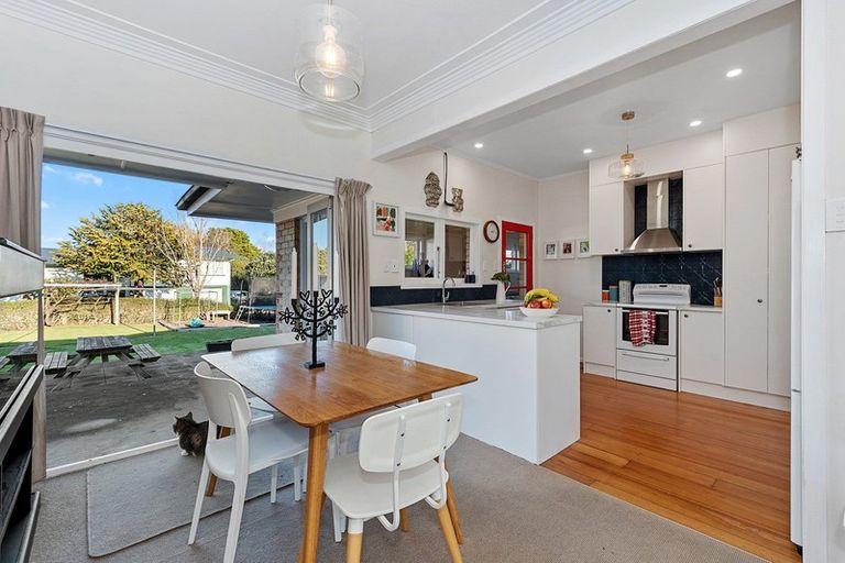 Photo of property in 60 Coronation Road, Morrinsville, 3300