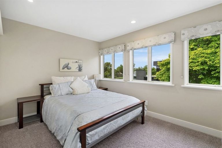 Photo of property in 63 Hinau Street, Fendalton, Christchurch, 8041