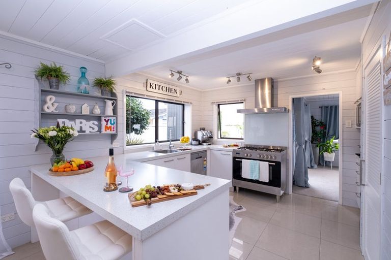 Photo of property in 142 Parklands Avenue, Bell Block, New Plymouth, 4312