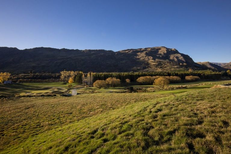 Photo of property in 14 Dalgleish Lane, Arrowtown, 9371