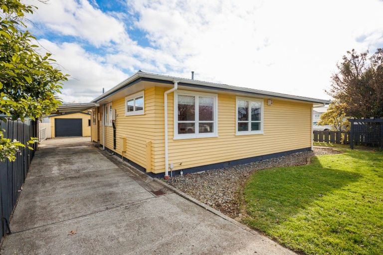 Photo of property in 2 Oban Place, Awapuni, Palmerston North, 4412