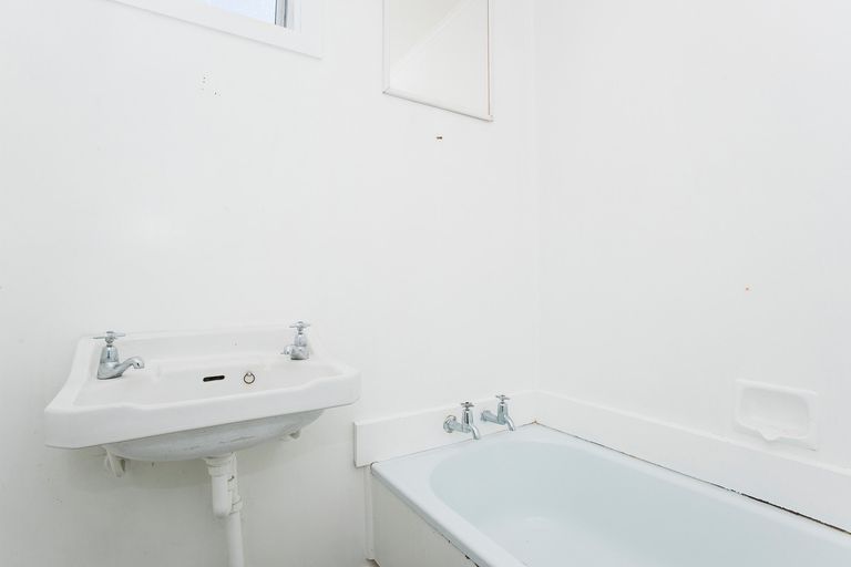 Photo of property in 72 Tyndall Road, Outer Kaiti, Gisborne, 4010