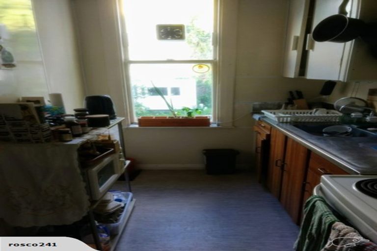 Photo of property in 80 Oriental Parade, Oriental Bay, Wellington, 6011