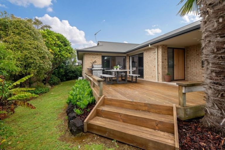 Photo of property in 8 Arthur Carwen Place, Pukekohe, 2120