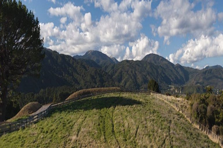 Photo of property in 9 Raikes Road, Kaitoke, Upper Hutt, 5018