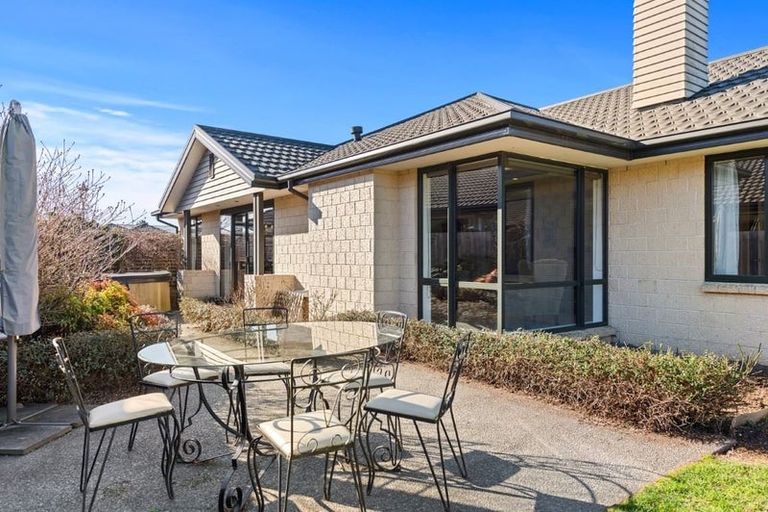 Photo of property in 17 Hampstead Close, Rangiora, 7400